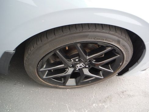 Used 2023 Honda Civic Sport image 5