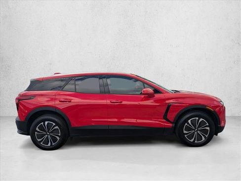 Used 2024 Chevrolet Blazer EV LT image 4