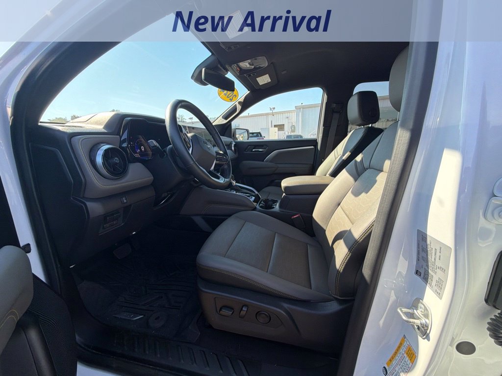 Certified 2024 Chevrolet Colorado ZR2 w/ ZR2 Convenience Package III AWD/4WD image 11