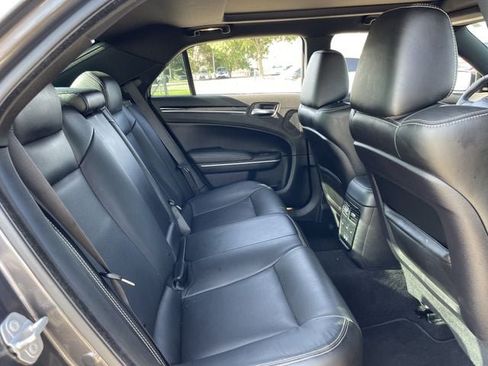 Used 2022 Chrysler 300 S w/ Comfort Group RWD image 27