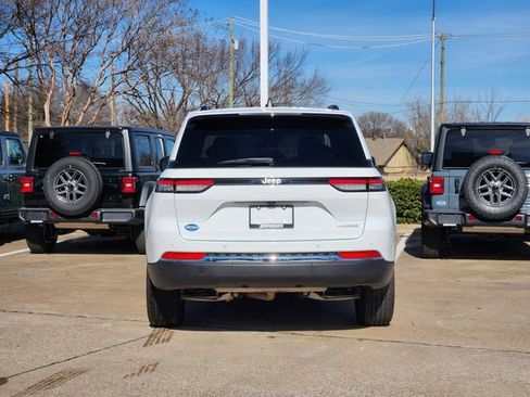 Certified 2025 Jeep Grand Cherokee Laredo X w/ Luxury Tech Group I image 6