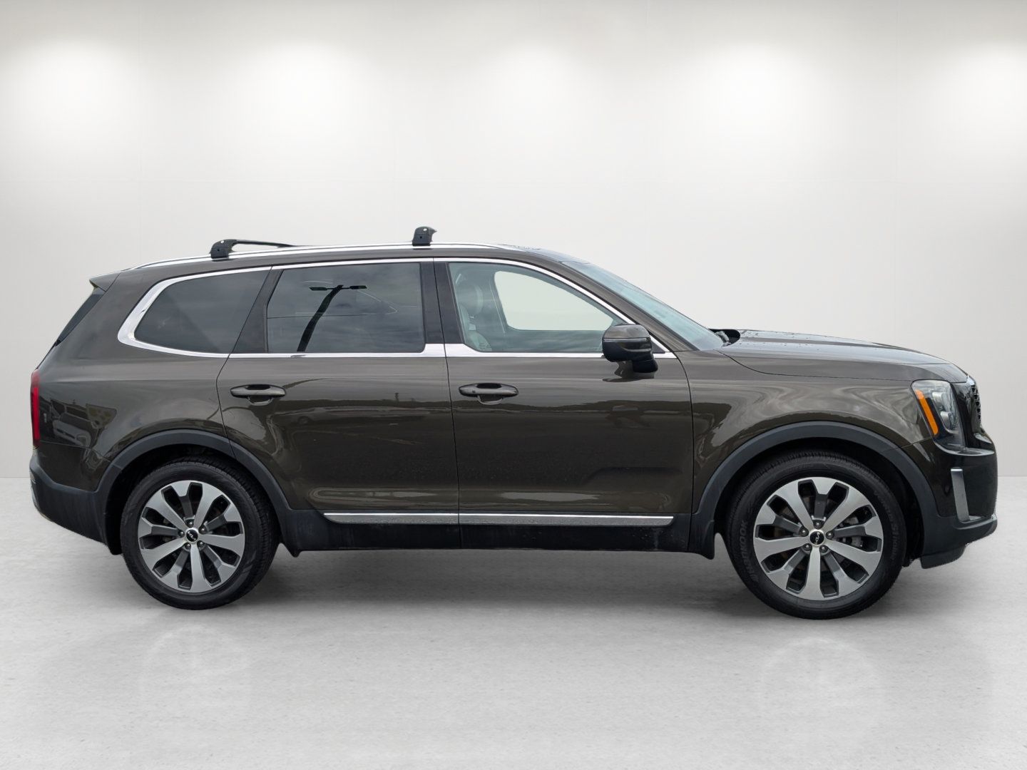 Used 2022 Kia Telluride EX w/ EX Premium Package FWD image 4