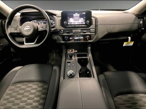 New 2025 Nissan Pathfinder S image 5