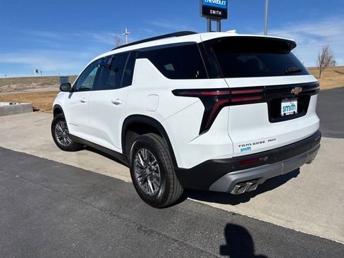 Certified 2025 Chevrolet Traverse LT image 5