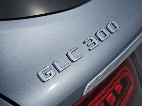 Certified 2022 Mercedes-Benz GLC 300 image 12
