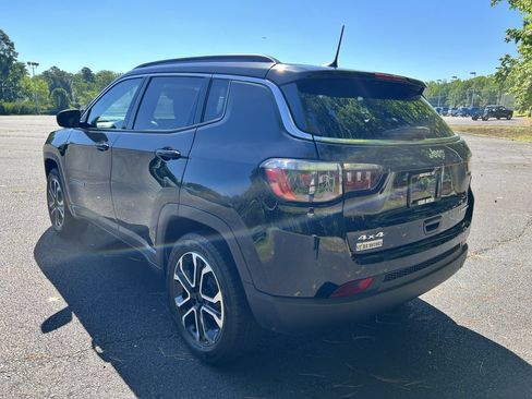 Used 2022 Jeep Compass Limited AWD/4WD image 5