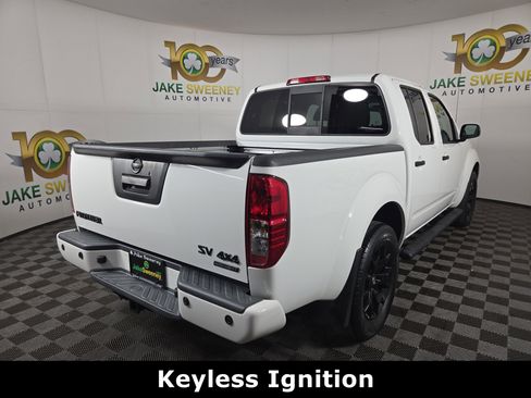 Used 2021 Nissan Frontier SV w/ Midnight Edition Floor Mats image 9