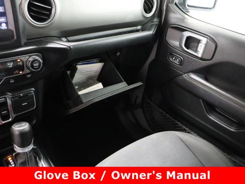 Used 2021 Jeep Wrangler Unlimited Sahara image 23