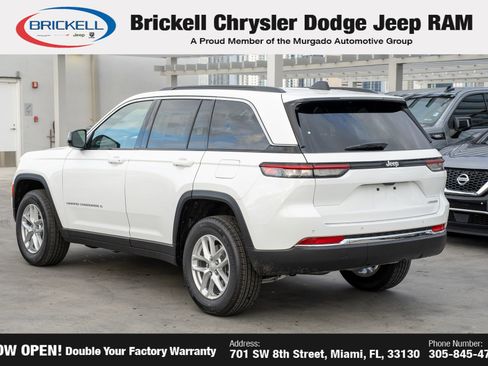 New 2025 Jeep Grand Cherokee Laredo image 7