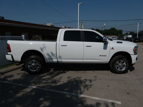 Used 2024 RAM 2500 Laramie AWD/4WD image 2