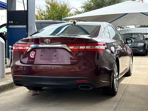 Used 2014 Toyota Avalon Limited w/ Technology Package FWD image 6