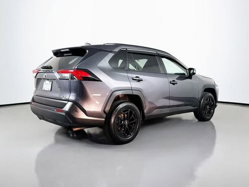 Used 2021 Toyota RAV4 XLE image 8