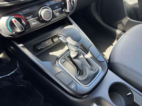 Used 2025 Kia Soul LX w/ LX Technology Package image 37