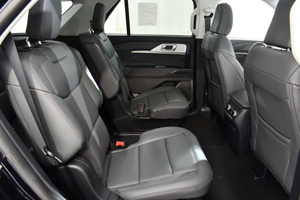 New 2026 Ford Explorer Active w/ Active Comfort Package AWD/4WD image 19