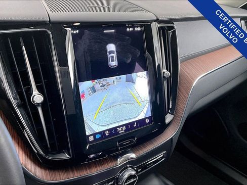 Certified 2023 Volvo XC60 B5 Ultimate w/ Climate Package image 31