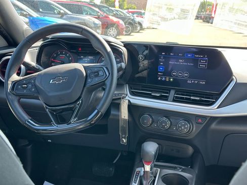 Certified 2024 Chevrolet Trax RS w/ Driver Confidence Package FWD image 13