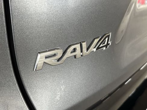 Used 2023 Toyota RAV4 XSE AWD/4WD image 11
