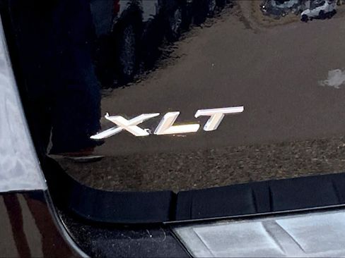 Certified 2023 Ford Explorer XLT RWD image 10