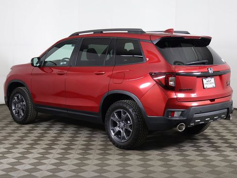Used 2024 Honda Passport TrailSport image 12