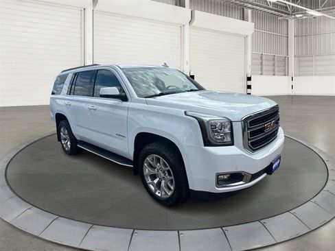 Used 2017 GMC Yukon SLT w/ Open Road Package AWD/4WD image 7