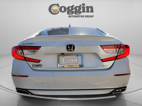 Used 2020 Honda Accord Sport image 3