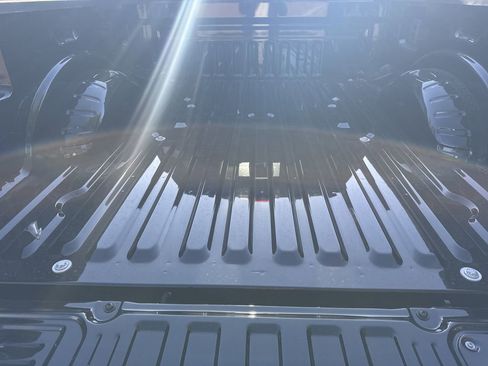 New 2025 Ford F350 Platinum w/ FX4 Off-Road Package AWD/4WD image 18