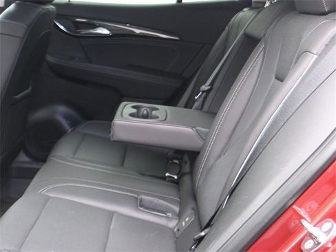 Used 2023 Buick Envision Essence image 23