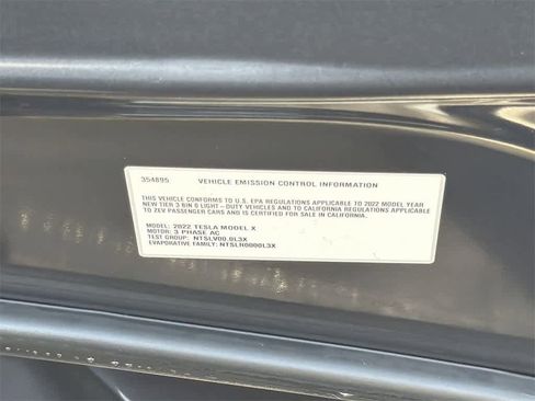 Used 2022 Tesla Model X Plaid image 9