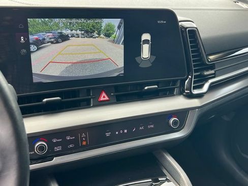 Certified 2023 Kia Sportage EX AWD/4WD image 18