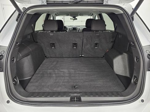 Used 2021 Chevrolet Equinox LT FWD image 27