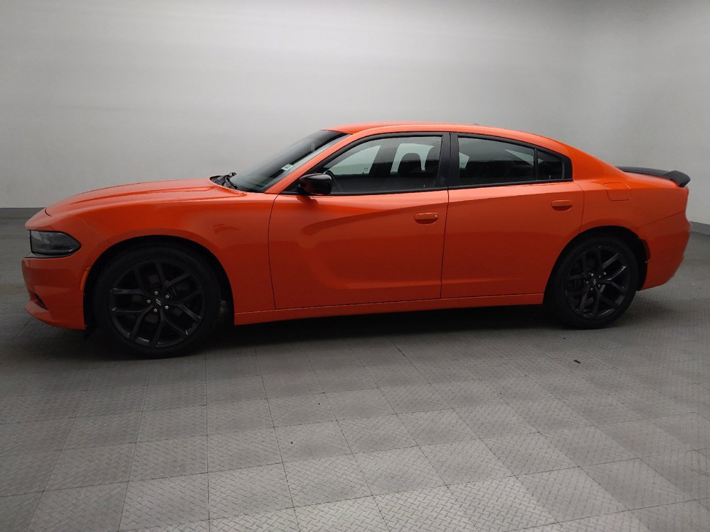 Used 2021 Dodge Charger SXT w/ Blacktop Package RWD image 2