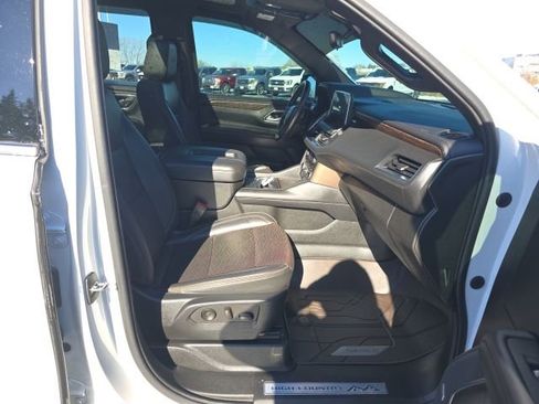 Used 2022 Chevrolet Tahoe High Country image 5