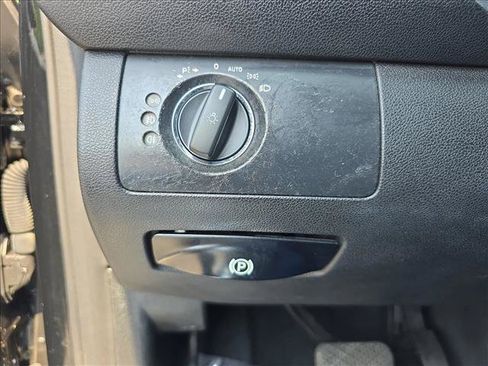 Used 2011 Mercedes-Benz ML 350 4MATIC image 25