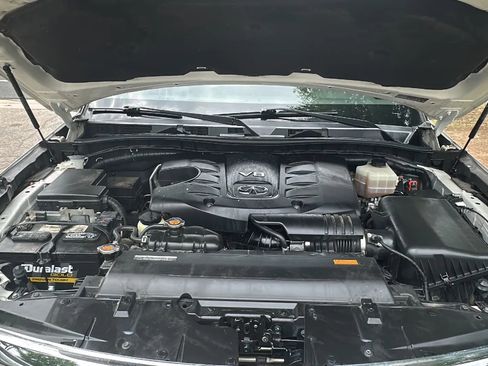 Used 2014 INFINITI QX80 4WD image 8