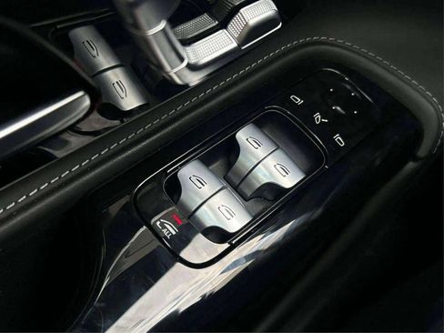 Used 2022 Mercedes-Benz SL 63 AMG 4MATIC image 48