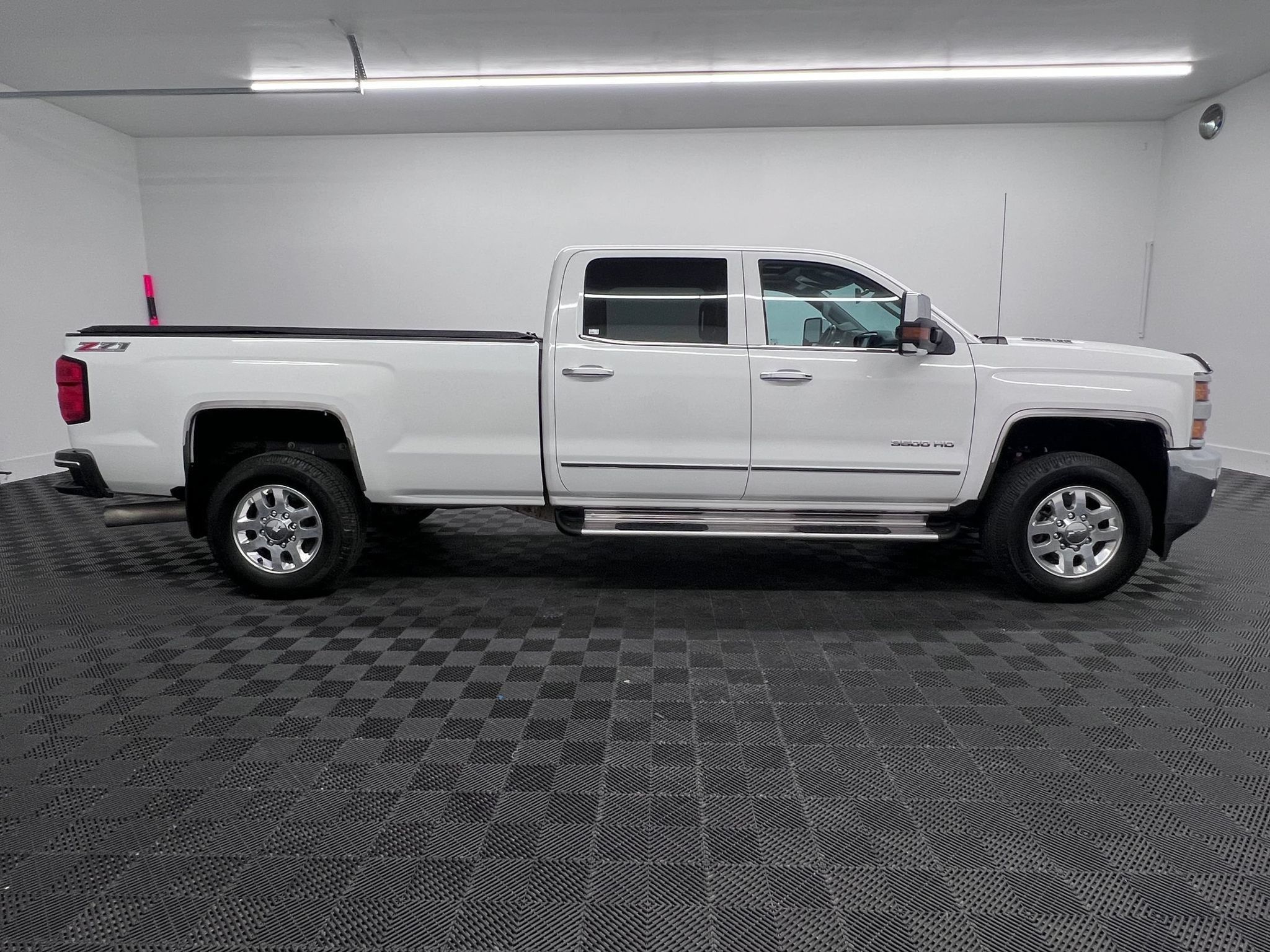 Used 2015 Chevrolet Silverado 3500 LTZ w/ Duramax Plus Package AWD/4WD image 7