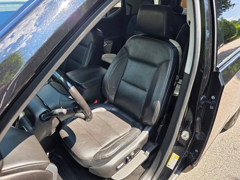 Used 2018 Chevrolet Traverse Premier w/ Redline Edition AWD/4WD image 14
