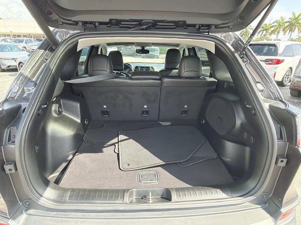 Used 2020 Jeep Cherokee Limited FWD image 26