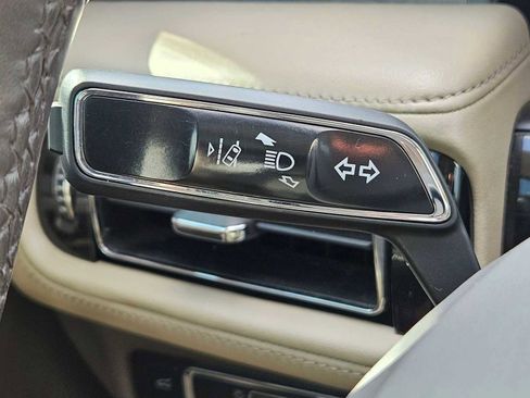 Used 2022 Lincoln Nautilus Reserve w/ Equipment Group 202A image 27