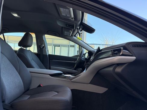 Used 2023 Toyota Camry LE image 17