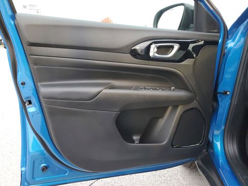 New 2026 Jeep Compass Latitude image 15