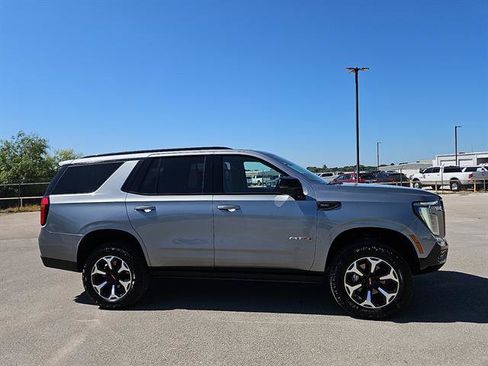Used 2026 GMC Yukon AT4 Ultimate AWD/4WD image 6