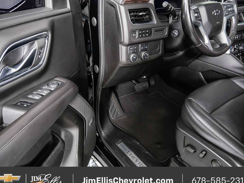 Certified 2023 Chevrolet Tahoe Z71 w/ Luxury Package AWD/4WD image 8