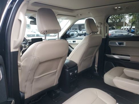 Certified 2021 Ford Explorer Limited w/ Equipment Group 301A image 10