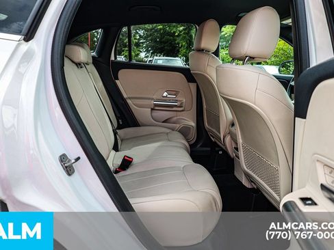 Used 2025 Mercedes-Benz GLA 250 image 22
