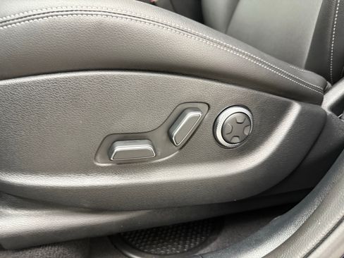 Used 2024 Genesis GV70 2.5T w/ Select Package AWD/4WD image 29