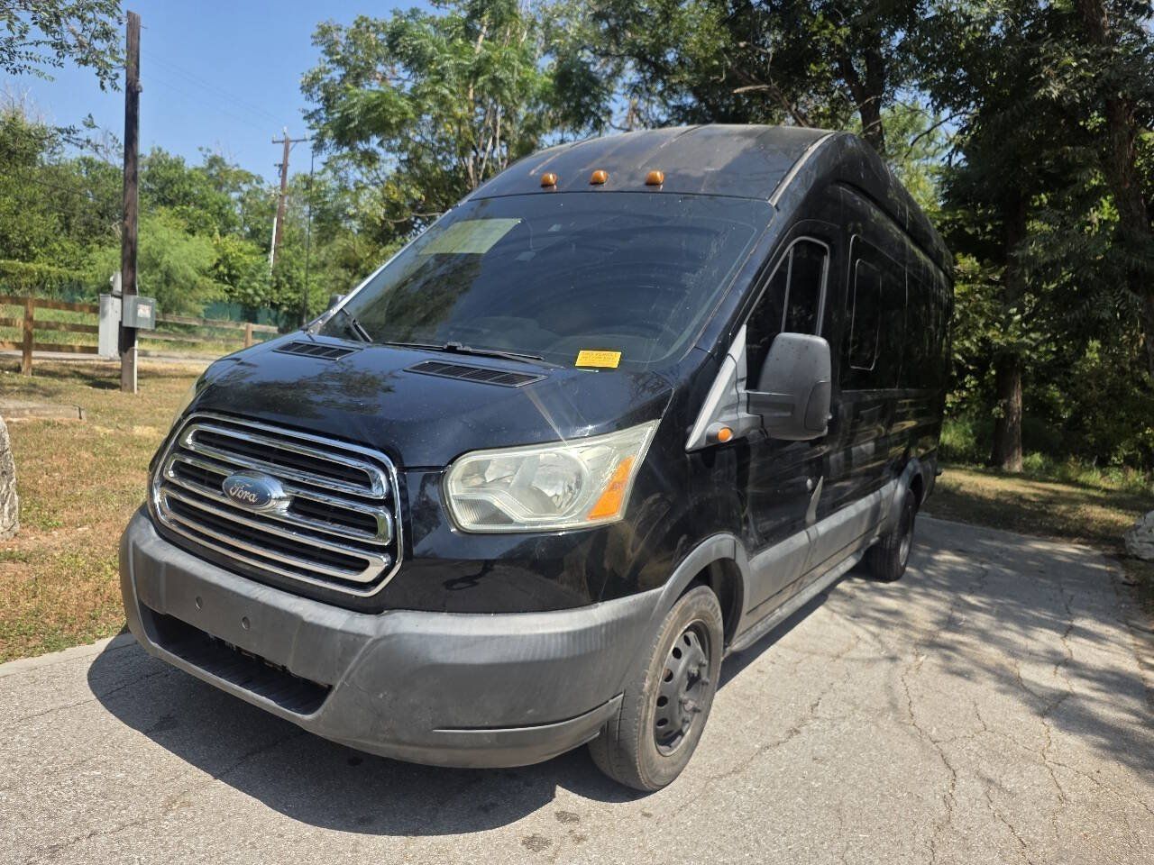 Used 2017 Ford Transit 350 XLT RWD image 2