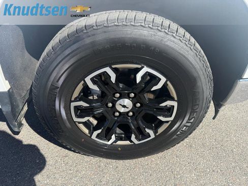 Used 2022 Chevrolet Silverado 1500 W/T w/ WT Value Package image 9