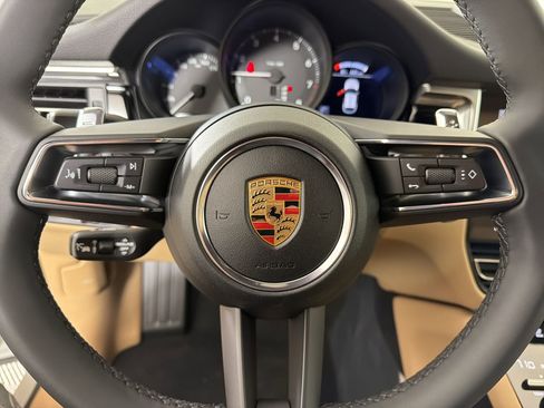 New 2026 Porsche Macan image 26