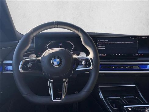 Used 2025 BMW 740i w/ Premium Package image 14